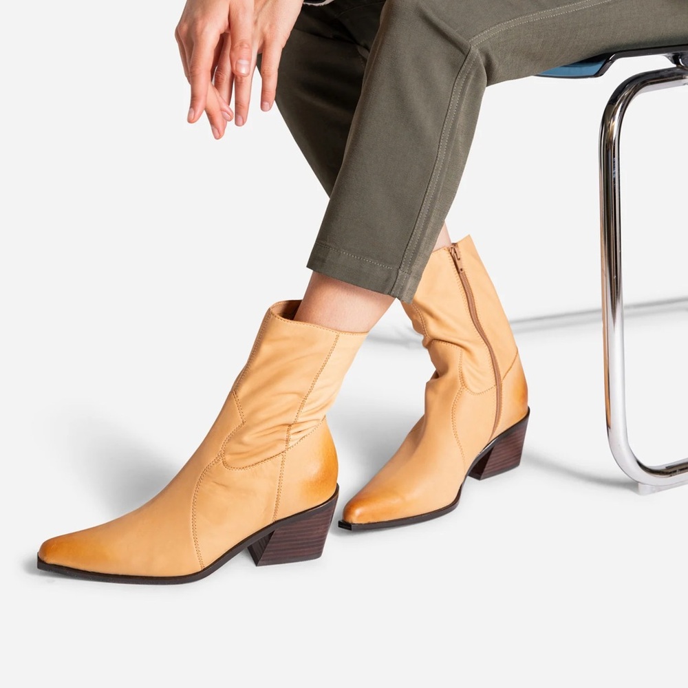 Intentionally Blank Mattie Boots